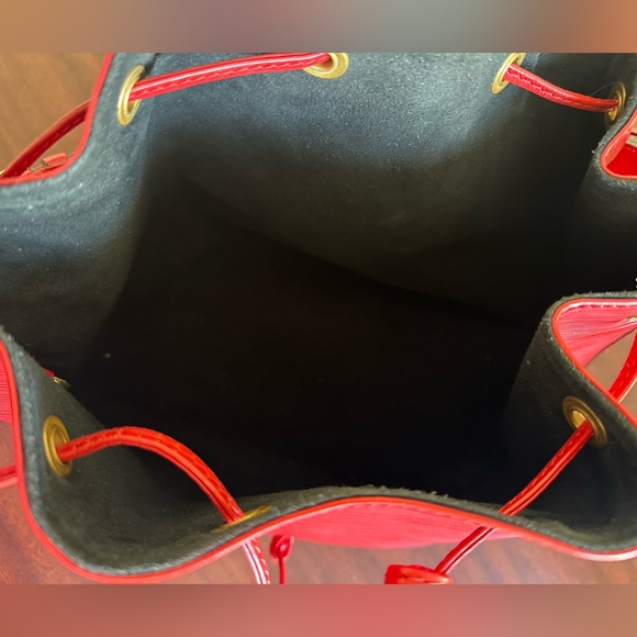 LOUIS VUITTON EPI LEATHER LARGE NOE RED - Picture 8 of 8